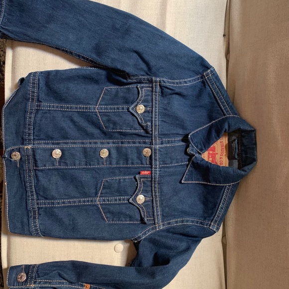 Levi's Jackets & Blazers - Levi’s Denim Jacket Size Small (women’s)